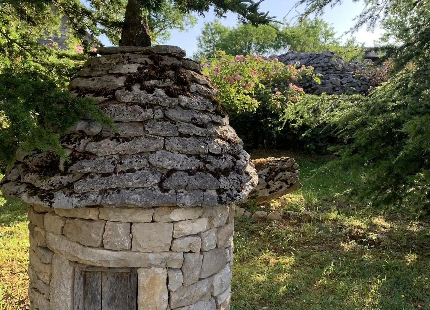 Le Couvent Bed and Breakfast Saint-Jean-de-Laur Bed & Breakfast