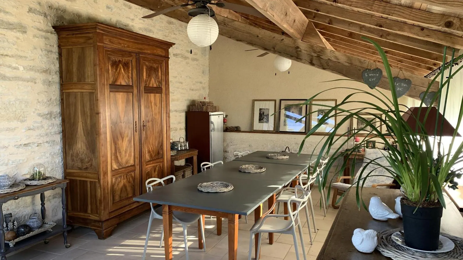 Le Couvent Bed & Breakfast Saint-Jean-de-Laur
